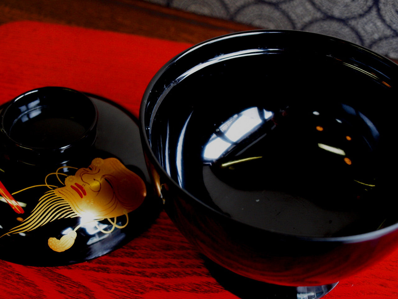 Bowl with Okina Maki-e design