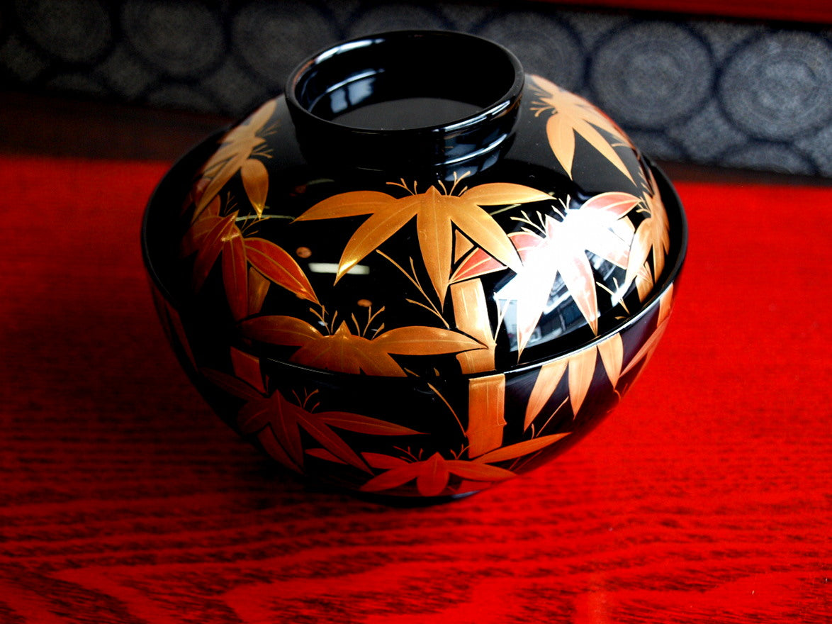 Bowl with bamboo forest lacquer