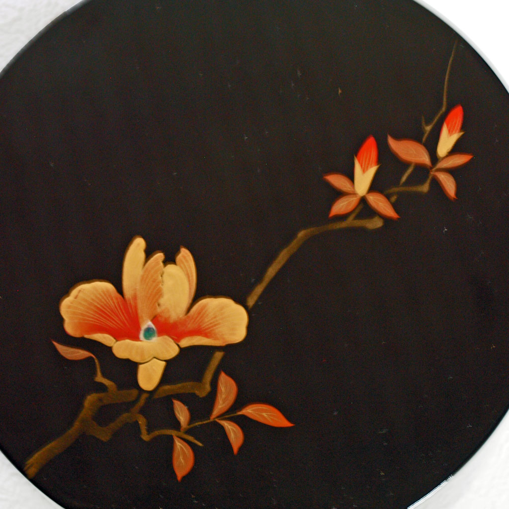 花器・木製漆塗り/黒塗/木蓮金彩蒔絵/落とし赤(銅)・小傷