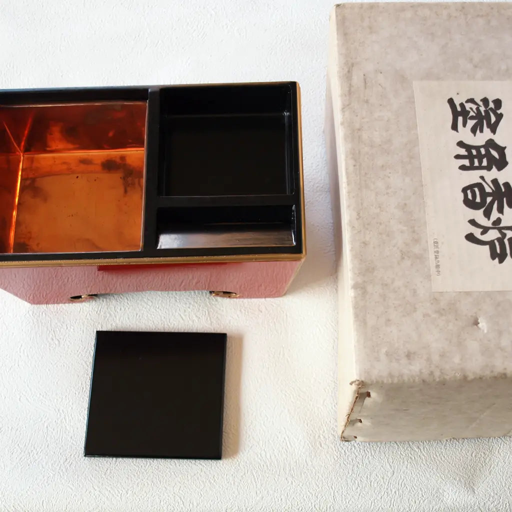 角香炉 朱塗 うち黒 銅おとし 木製