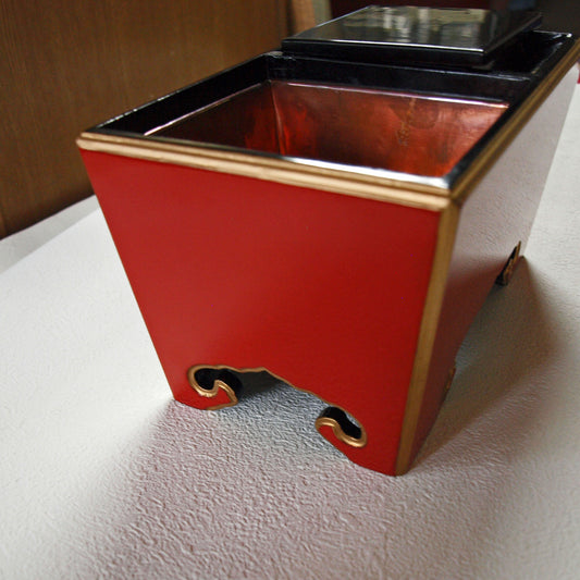 角香炉・朱塗・木製・銅おとし