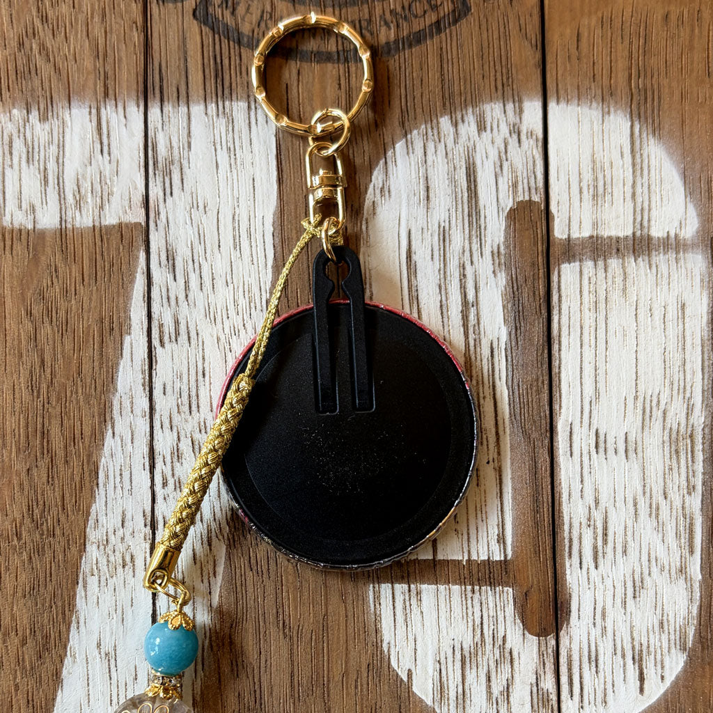 駿河三景を纏う。缶バッジの裏側