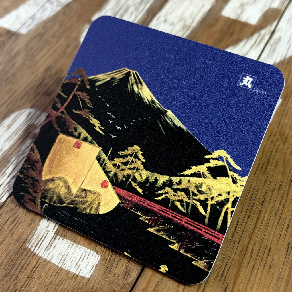 携帯用にも最適な『駿河三景』レザーマウスコースター青