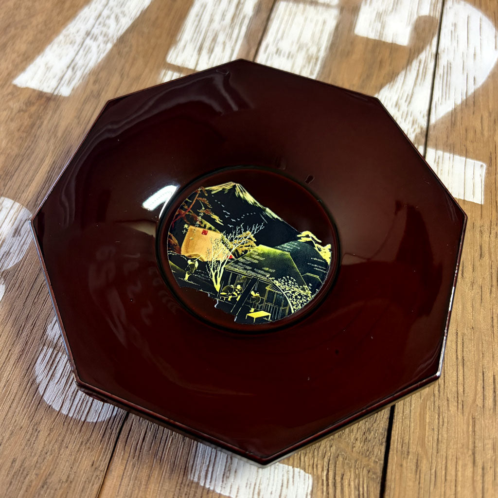 鞠子の樹・物語：溜め塗リーフ（一葉）― 駿河を彩る茶托 拡大