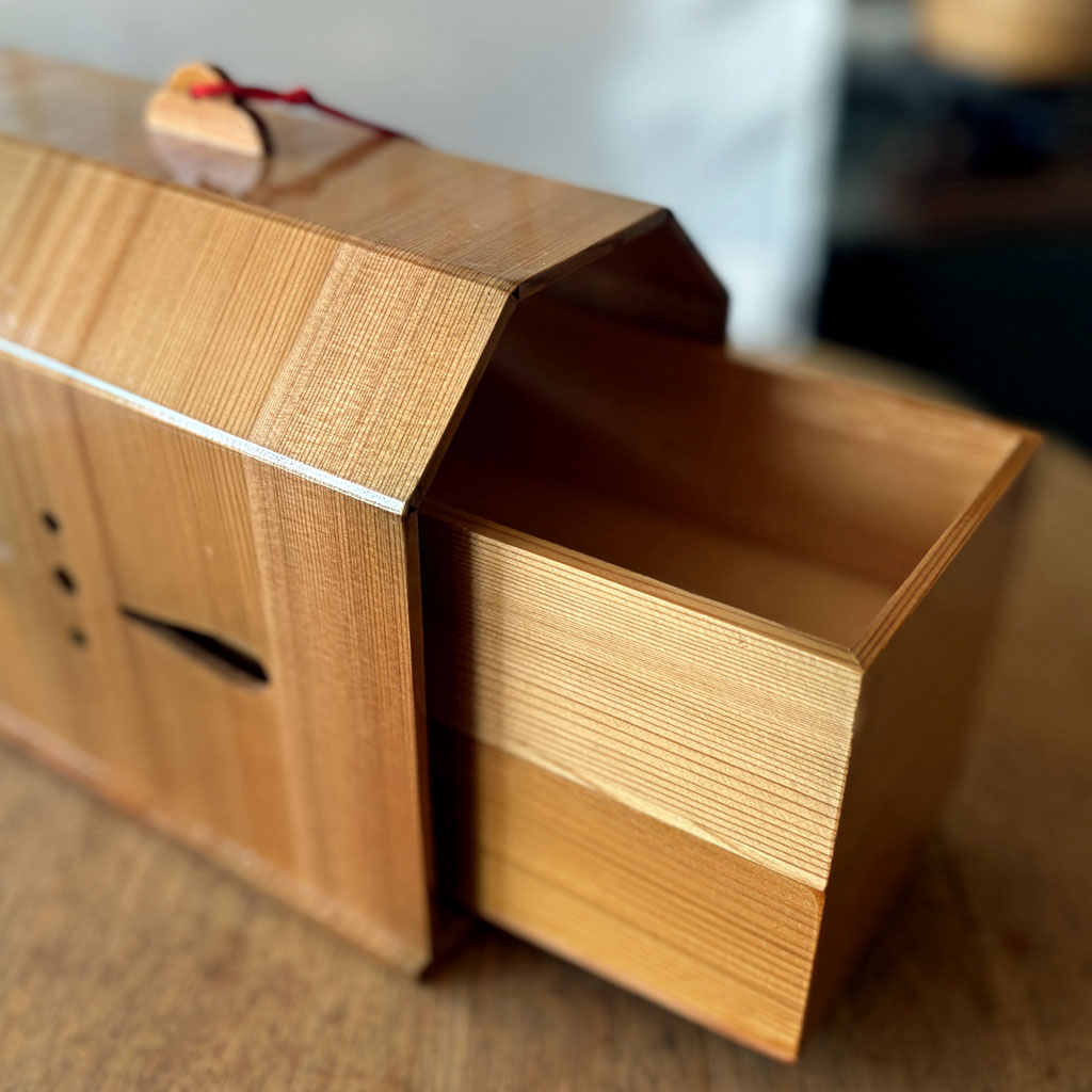 鞠子の樹｜旅籠（はたご）― かまくら桧の盛器 ―　２段箱