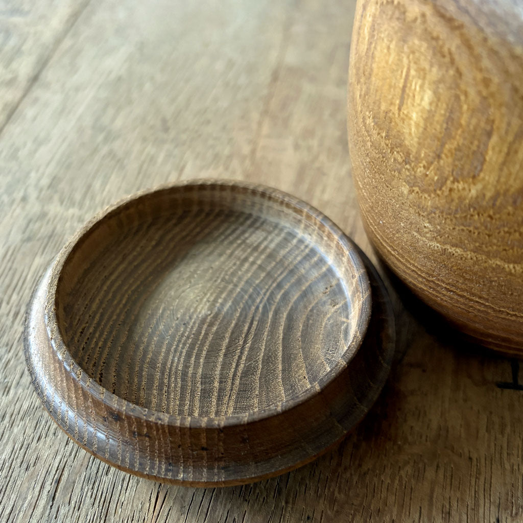 鞠子の樹｜旅の茶筒 ― 木曽のヤマグワ ―　蓋内