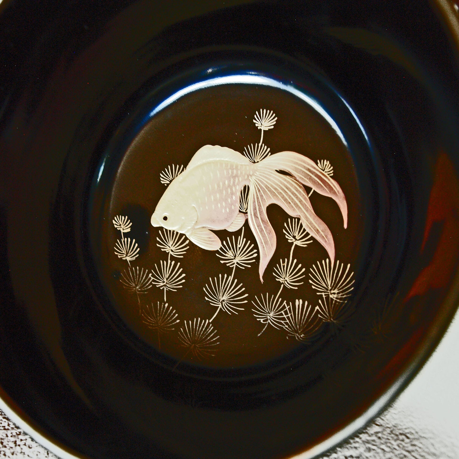 杯洗/盃洗・木製・漆塗内黒金魚蒔絵 – かく丸漆器問屋EC 